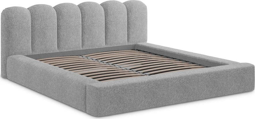 Šedá čalouněná dvoulůžková postel s úložným prostorem s roštem 180x200 cm Mano – Makamii